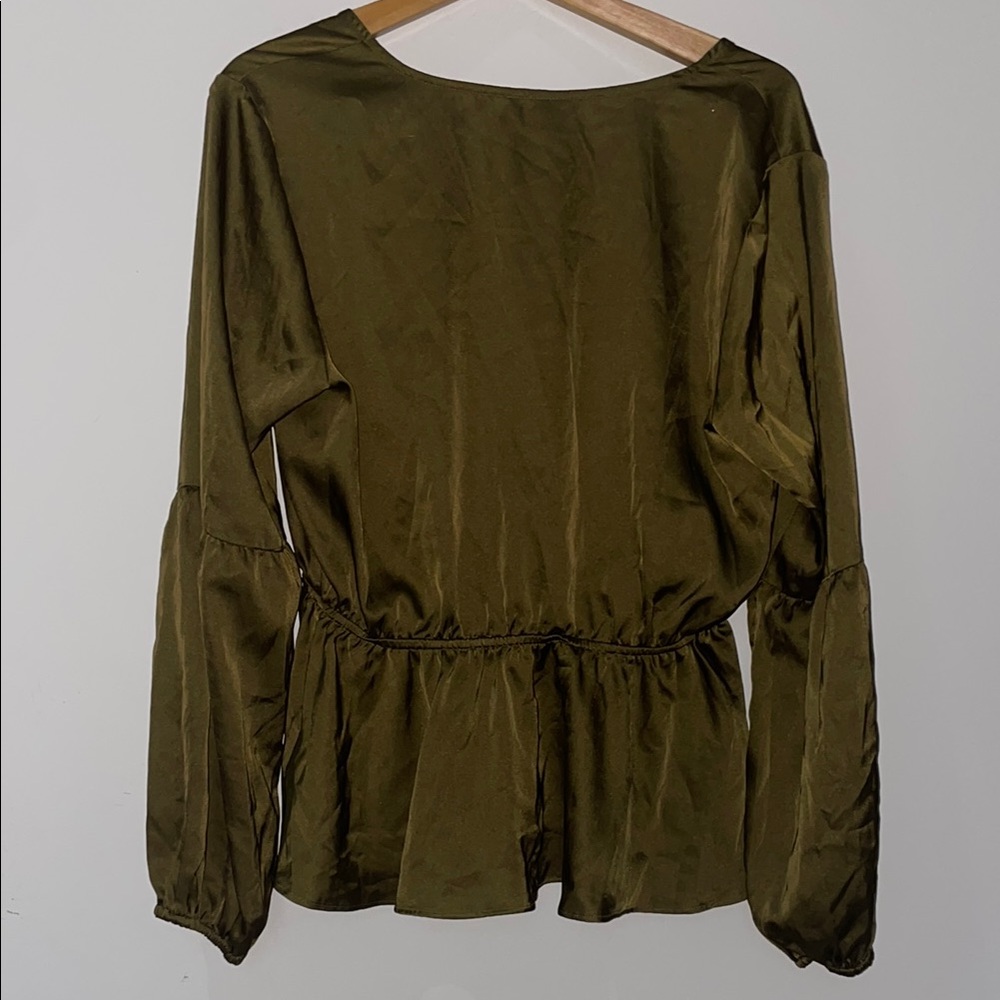 Guess Green Wrap Peplum Blouse Long Sleeve - Picture 4 of 4